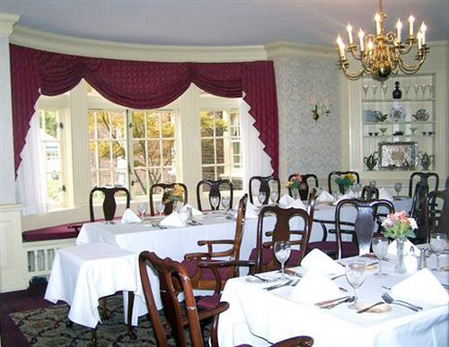 Montague Inn Сагино Ресторан фото
